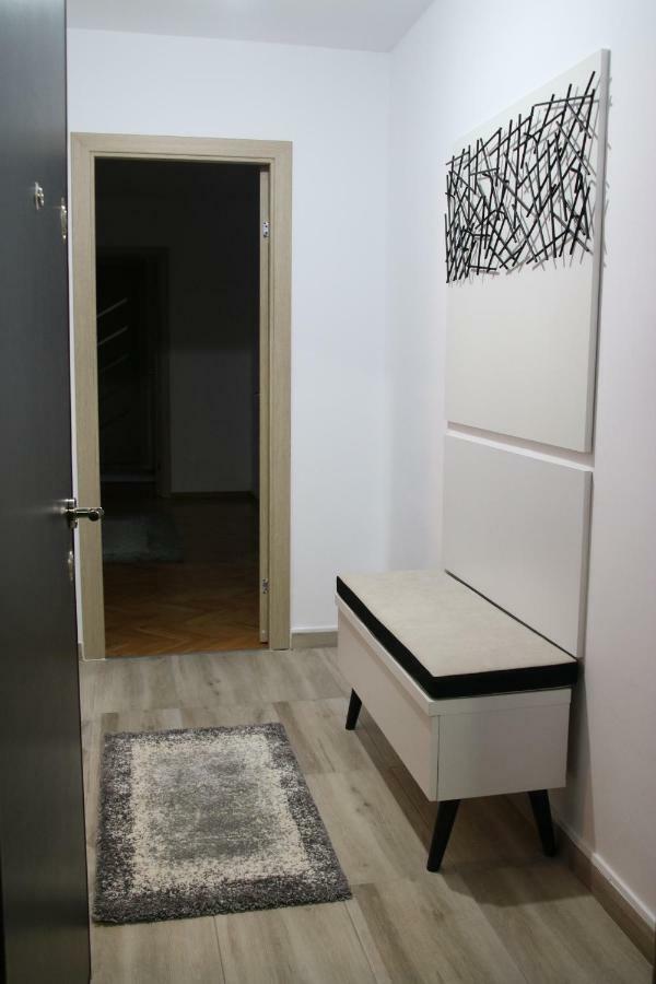 Tania Apartament Oradea Eksteriør bilde